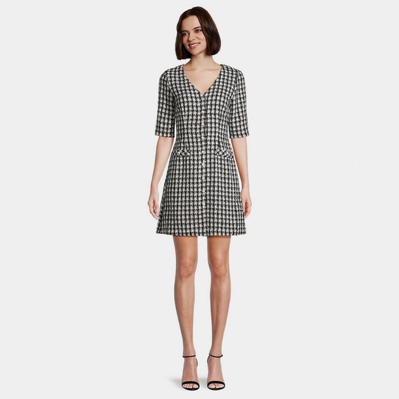Gabby Skye
V-Neck Button-Front Tweed Mini Dress - Picture 1 of 10